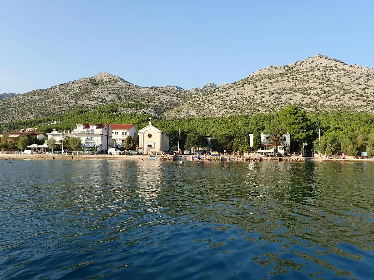 Apartments Pjer Starigrad Paklenica Croatia