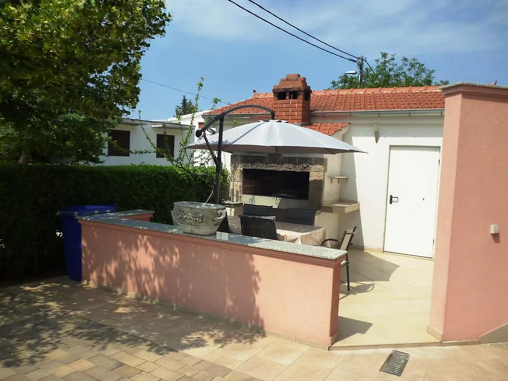 Apartments Pjer Starigrad Paklenica